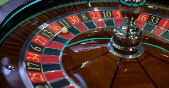 Live casino dealer table streamed in real time on ph 45